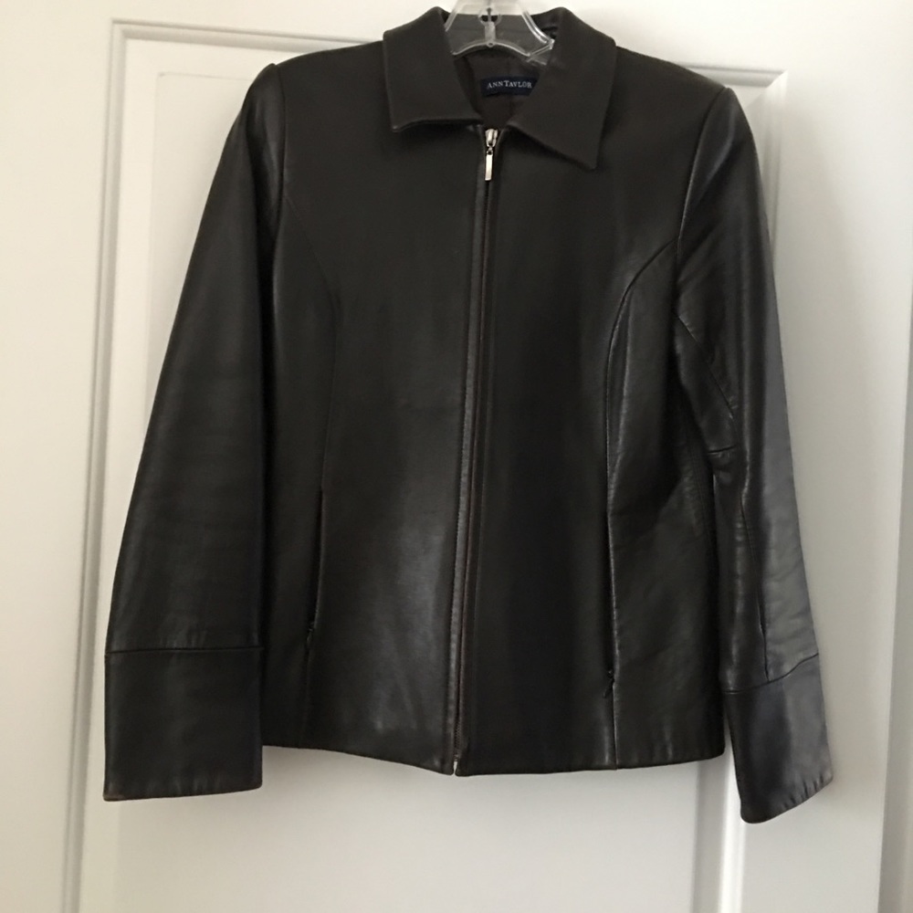 Dk Brown leather jacket front zip in good cond.